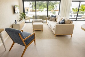 Encanto da Foz : T3 avec piscine privée, près de la plage et du lagon. Confort, intimité et emplacement idéal pour des vacances à Foz do Arelho.