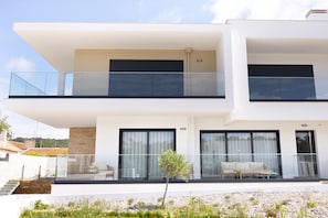 Encanto da Foz : T3 avec piscine privée, près de la plage et du lagon. Confort, intimité et emplacement idéal pour des vacances à Foz do Arelho.