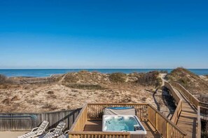 Oceanfront Paradise! View View Views!