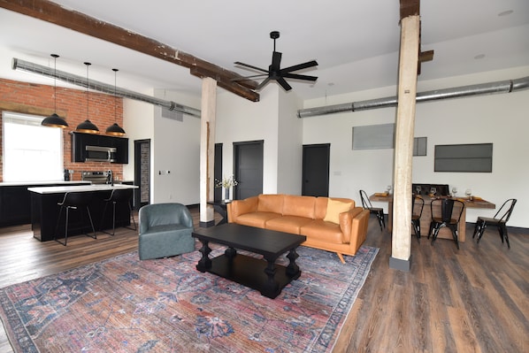 Welcome to the Historic Saunders Seed Lofts