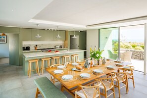 Heath House, Thorpeness: Dining area with seating for ten guests