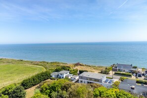 Heath House, Thorpeness: Sea views throughout
