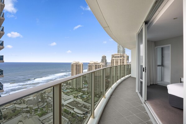 Refreshing scenery in the balcony area with the ocean and the city views