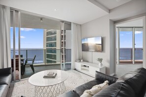 Spacious living area overlooking the ocean