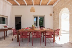 Outdoor dining