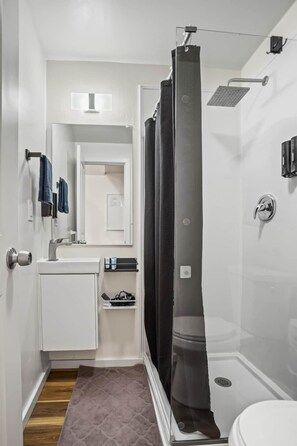 Another photo of the bathroom in the cabins