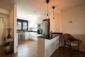 Kitchen or kitchenette,Lobby or reception,Floor plan,Garden view