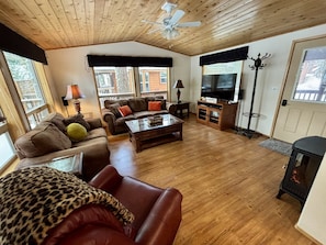 Living Room (3)