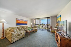 Kaanapali Shores 709 Perfect for lounging, reading, or gathering with family and friends