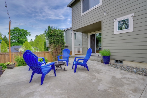 Sedro-Woolley Vacation Rental | 4BR | 2.5BA | Stairs Required | 2,400 Sq Ft