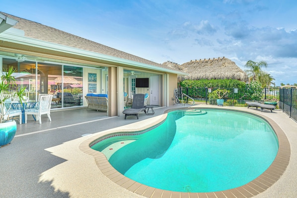 Port Charlotte Vacation Rental | 3BR | 2.5BA | 2,200 Sq Ft | Step-Free Entry