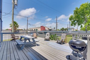 Shared Deck