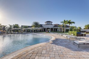 Lakewood National Golf Club | Community Amenities | Outdoor Pool