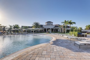 Lakewood National Golf Club | Community Amenities | Outdoor Pool