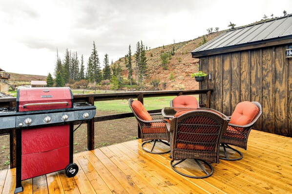 Dubois Vacation Rental | 2BR | 2BA | 800 Sq Ft | Small Step Required