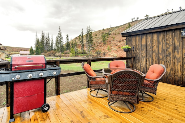 Dubois Vacation Rental | 2BR | 2BA | 800 Sq Ft | Small Step Required