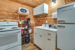 Kitchenette | Toaster