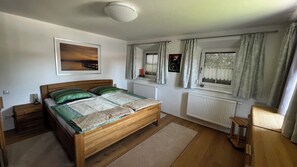 Stammhaus 100qm für max. 4 Pers. mit zwei Schlafzimmern-Schlafzimmer 1