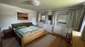 Stammhaus 100qm für max. 4 Pers. mit zwei Schlafzimmern-Schlafzimmer 1