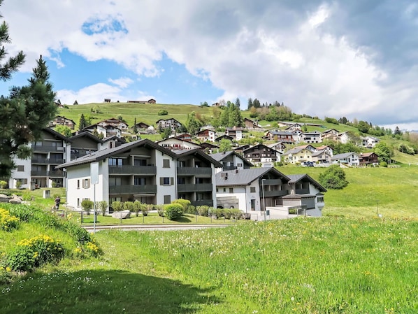 Building, House, Residential Area, Home, Architecture, Human Settlement, Rural Area, Village, Cottage, Slope