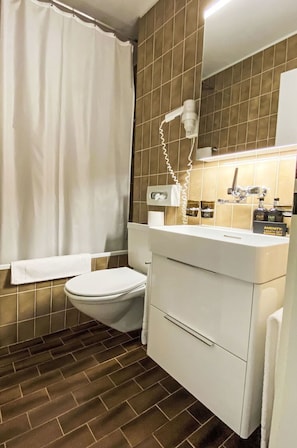 Flooring, Plumbing Fixture, Toilet Seat, Bathroom, Floor, Wall, Toilet, Interior Design, Sink, Plumbing