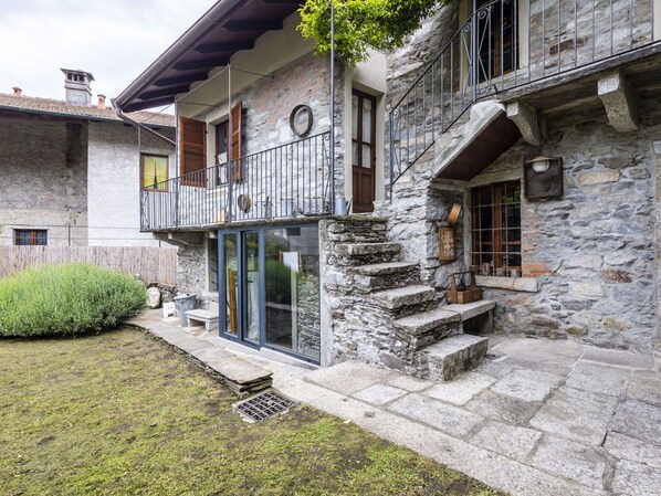 Strauch, Wohngebiet, Zuhause, Estate, Garten, Rasen, Landscaping, Garten, Villa, Villa