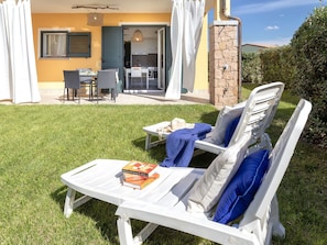 Shrub, Residential Area, Home, Estate, Garden, Lawn, Landscaping, Yard, Mansion, Villa