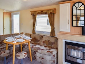 Dining Area | Darwin Escapes, Lancaster