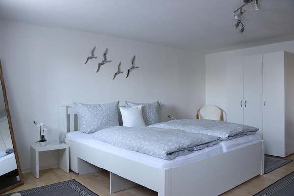 Ferienwohnung-Ferienwohnung Weiß