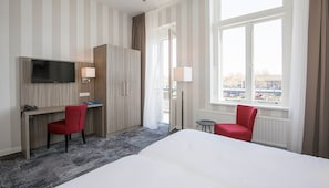 Unit with Two Twin size beds