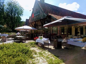 Restauration extérieure