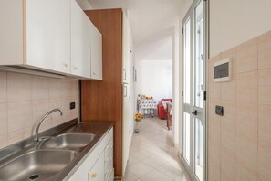 Autumn, Kitchen, Spring, Summer, Winter
