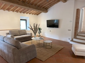 Autumn, Living Room, Spring, Summer