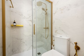 Bain