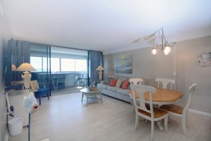 ATLANTIS 505-LIVING-AREA