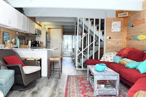 LIVING-AREA