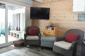 LIVING-AREA