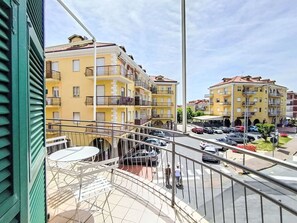 Appartement, Balcon, Condominium, Usage Mixte, Éclairage Public, Parking, Hôtel