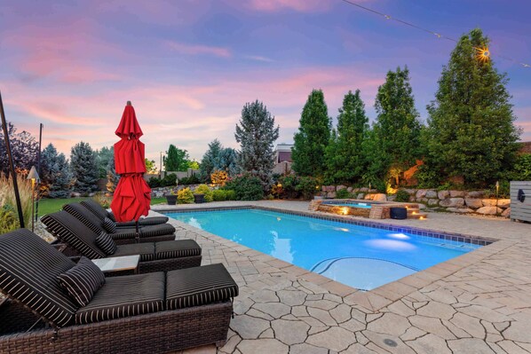 Swimming Pool and Hot Tub