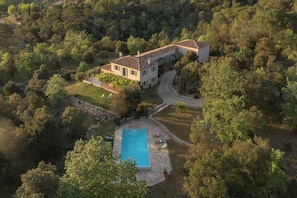 Peaceful and serene surroundings (1)