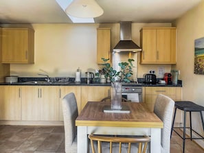 Kitchen/diner | Coach House Apartment, Bournemouth