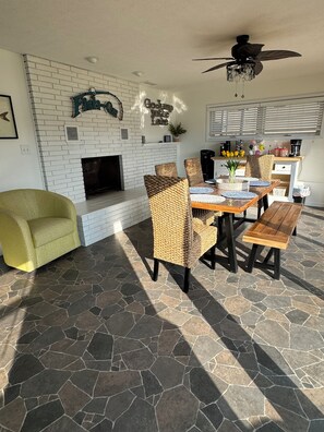 Outdoor dining