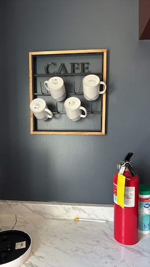 Kaffe og/eller kaffemaskine