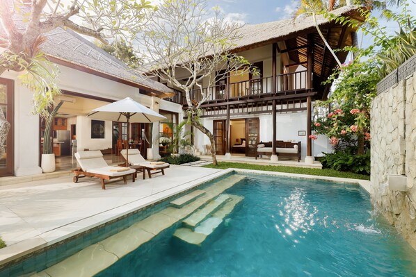 Outdoor private swimming pool 