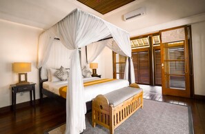 Master bedroom 1st floor