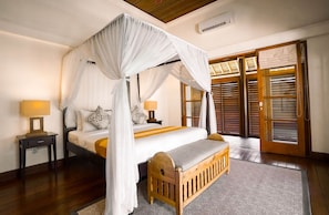 Master bedroom 1st floor