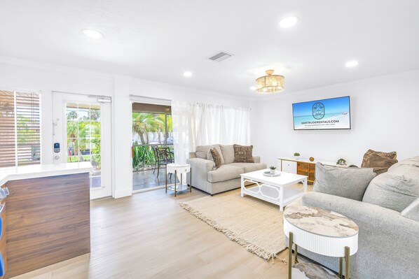 Large living rooms, Siesta Key Village 2BR