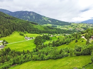 Montagnes Relief, Montagne, Vert, Arbre, Herbe, Colline, La Nature, Environnement Naturel, Paysage Naturel