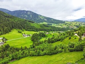 Montagnes Relief, Montagne, Vert, Arbre, Herbe, Colline, La Nature, Environnement Naturel, Paysage Naturel