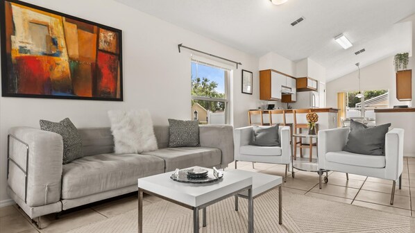 Stylish group-layout living room